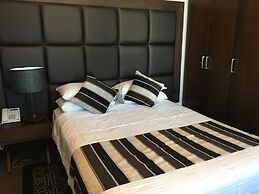 Avonmore on the Park Boutique Hotel