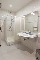 Agh Hotel