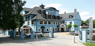 Agh Hotel