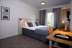 Adels Lågprishotell