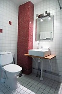 Adels Lågprishotell