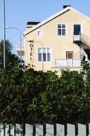 Adels Lågprishotell