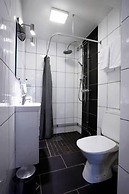 Adels Lågprishotell
