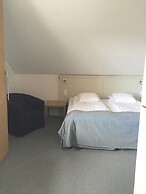 Adels Lågprishotell