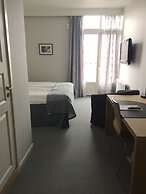 Adels Lågprishotell