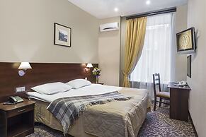 M Hotel