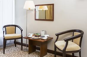 M Hotel