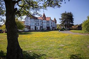 The Links Country Park Hotel