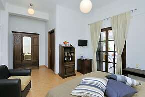 Enalion Hotel