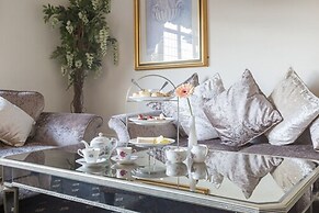 De Rougemont Manor Hotel & Suites