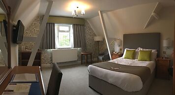 De Rougemont Manor Hotel & Suites