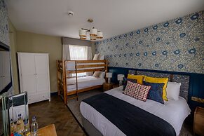 Brisbane House Hotel