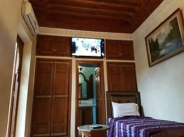 Riad Lakhdar