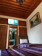 Riad Lakhdar