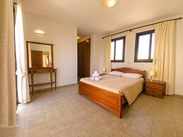Aura Holiday Villas