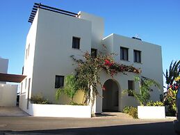 Aura Holiday Villas