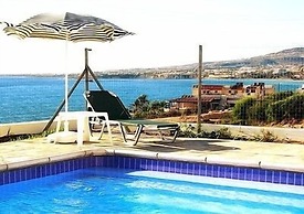 Aura Holiday Villas