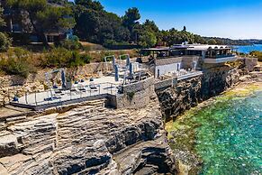 Arena Verudela Beach Apartments