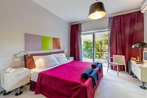 Hibiscus Hotel Residence