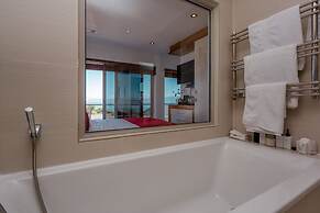 Sea Star Lodge