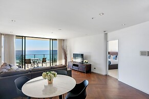 Ambience on Burleigh Beach