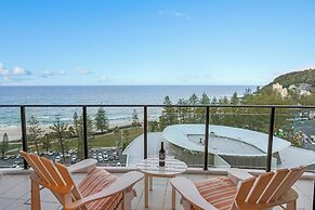 Ambience on Burleigh Beach
