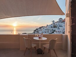 Art Maisons Oia Castle