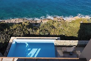 Daios Cove