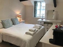 Mariners Hotel