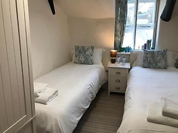 Mariners Hotel