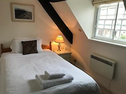 Mariners Hotel