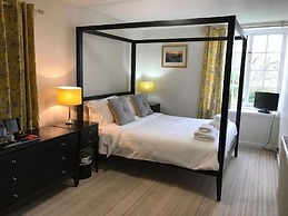 Mariners Hotel