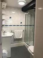 Mariners Hotel