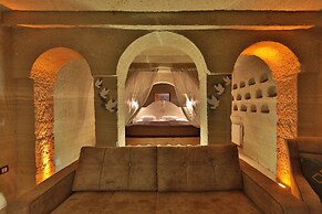 Holiday Cave Hotel