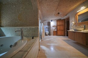 Holiday Cave Hotel