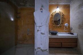 Holiday Cave Hotel