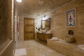 Holiday Cave Hotel
