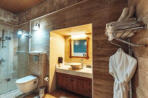 Holiday Cave Hotel