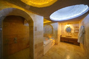 Holiday Cave Hotel
