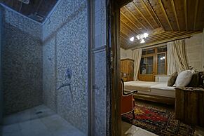Holiday Cave Hotel
