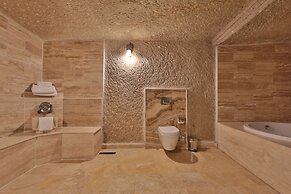 Holiday Cave Hotel