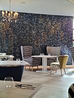 Grand Royal Hotel