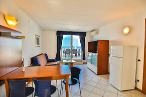 Splendid Golden Rocks Resort