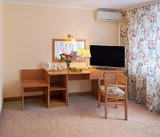 Nadiya Hotel