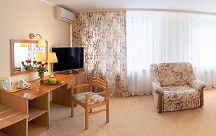 Nadiya Hotel