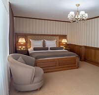 Nadiya Hotel