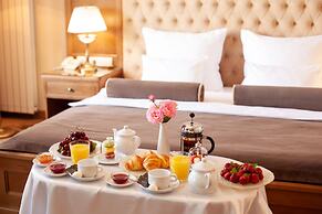 Nadiya Hotel