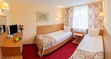 Nadiya Hotel