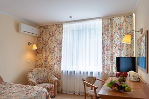 Nadiya Hotel