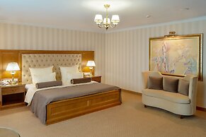 Nadiya Hotel
